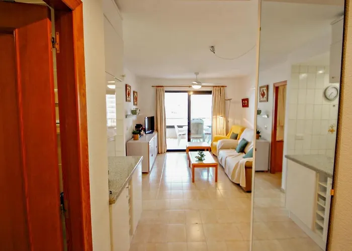 Marta - Stunning Sea View In Apartment